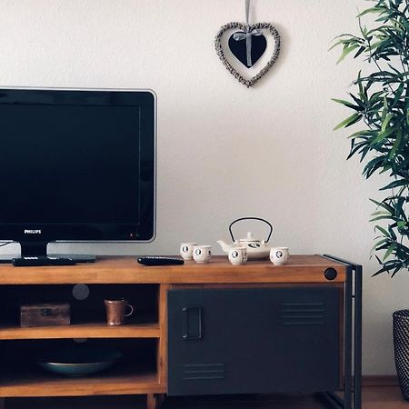 Parkplatz Und Balkon - Burberg'S Heimathafen In Wiesbaden Eksteriør billede